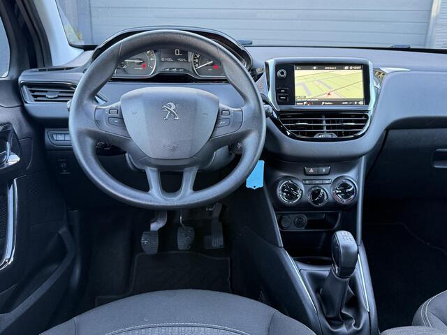 Peugeot 208 1.2 PureTech Blue Lion Navi,Airco,Cruise,PDC,Apple Carplay,N.A.P,5 Deurs,APK tot 05-2026