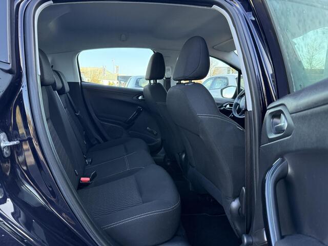 Peugeot 208 1.2 PureTech Blue Lion Navi,Airco,Cruise,PDC,Apple Carplay,N.A.P,5 Deurs,APK tot 05-2026