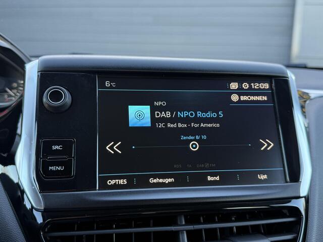 Peugeot 208 1.2 PureTech Blue Lion Navi,Airco,Cruise,PDC,Apple Carplay,N.A.P,5 Deurs,APK tot 05-2026