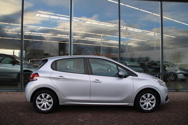 Peugeot 208 1.2 PureTech Blue Lion Airco Navi Carplay Cruise Dealer onderhouden