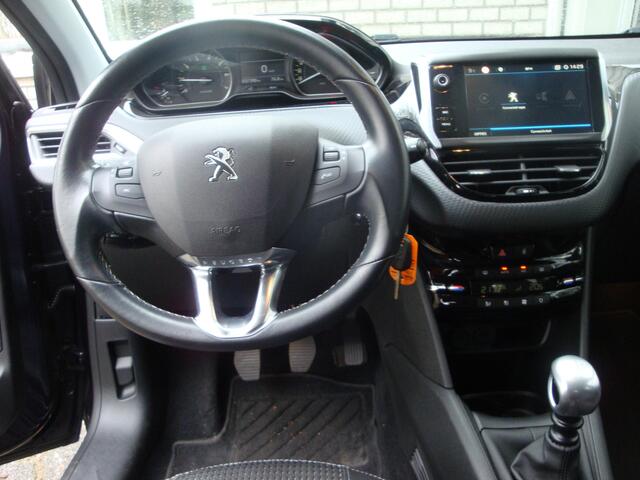 Peugeot 208 1.2 PureTech Blue Lease Allure