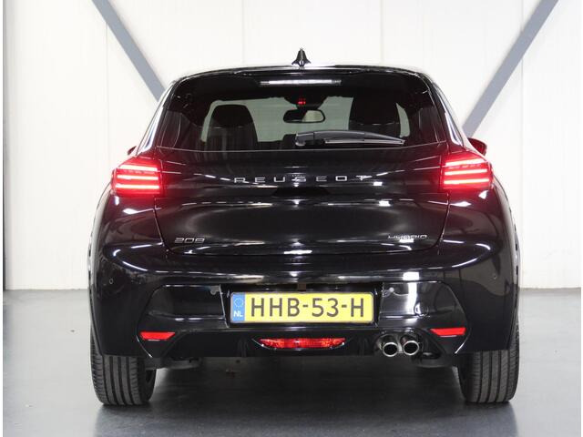 Peugeot 208 1.2 Hybrid 145PK e-DCS6 GT | 1ste eigenaar | AppleCarplay/Android Auto | 17"LMV | 360'Camera | AUTOMAAT | Keyless | Adaptive Cruise Control | Climate Control | Camera | FULL LED | Sfeerverlichting | Isofix | Privacy Glass |