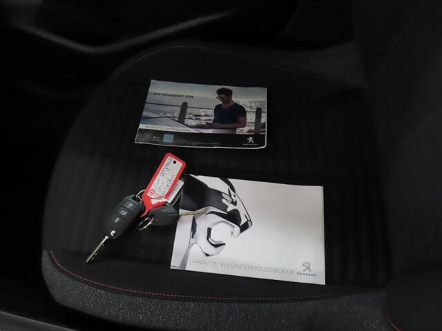 Peugeot 208 1.2 PureTech Active Pack Airco ECC Navi Carplay Cruise Control Full LED Parkeersensoren Camera achter