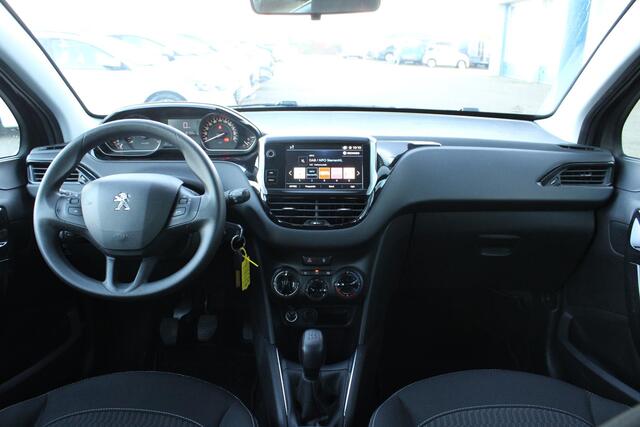 Peugeot 208 1.2 PureTech Blue Lion | Dealeronderhouden! | Distributieriem Vervangen | Cruise Control | Navigatie | Airco |