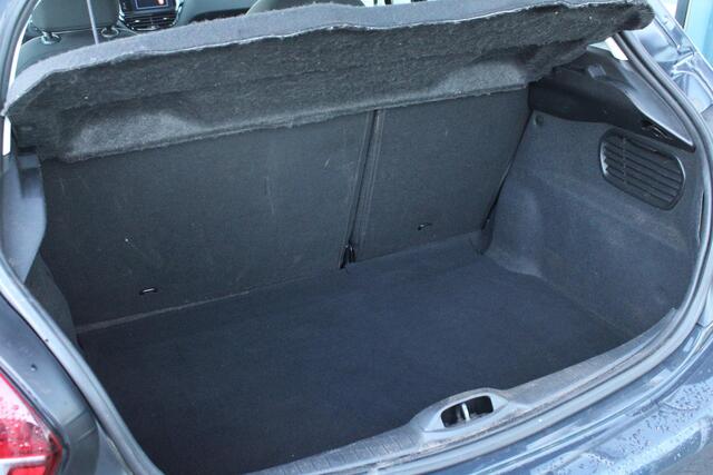 Peugeot 208 1.2 PureTech Blue Lion | Dealeronderhouden! | Distributieriem Vervangen | Cruise Control | Navigatie | Airco |