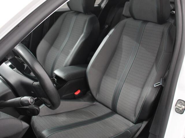 Peugeot 208 1.2 PureTech 101pk Allure Sky | Navigatie | Apple Carplay/Android Auto | Climate Control | Panorama dak | Stoelverwarming | Lichtmetalen Velgen | Digitale Cockpit