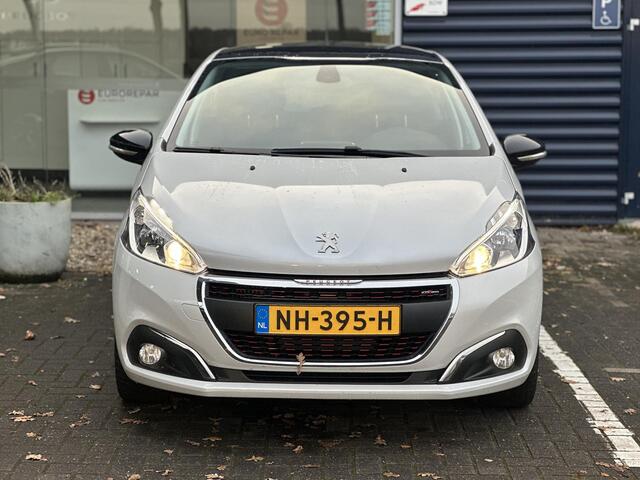 Peugeot 208 1.2 PureTech 110pk GT-line | Panoramadak | Navigatie | Climate Control | Apple Carplay/Android Auto | Parkeercamera/-sensoren | Cruise Control |