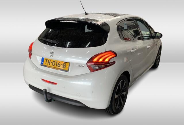 Peugeot 208 1.2 PureTech Tech Edition / Nieuwe distr.riem! / Full option! / Trekhaak / Panoramadak / Camera / Navigatie / 16'' / Getint glas / DAB / Cruise Control / Armsteun