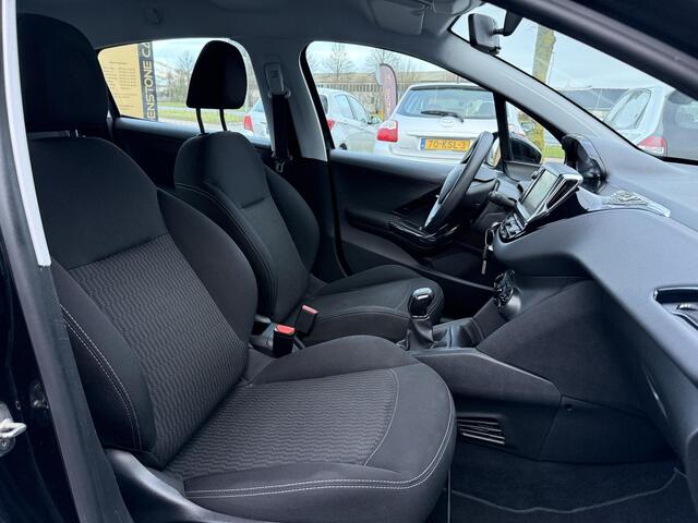 Peugeot 208 1.2 PureTech Active 2e Eigenaar,Navi,Airco,Cruise,5 Deurs,Dealer Onderhouden,N.A.P,Weinig km,Zeer Zuinig,Apk tot 05-2026
