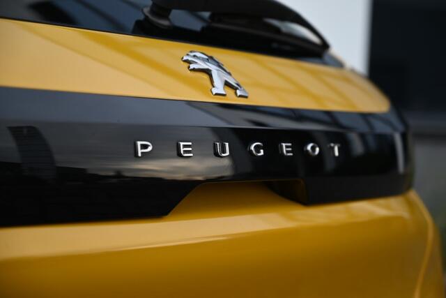 Peugeot 208 Active 1.2 CarPlay Cruise Nieuwe Distributie