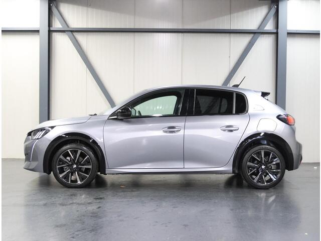 Peugeot 208 1.2 100PK GT | Navigatie | Achteruitrijcamera | Parkeersensoren Voor en Achter | LED Koplampen | Keyless Start | Lederen Stuurwiel | DAB Ontvanger | Climate Control | Cruise Control | 17" Lichtmetalen Velgen | Apple Carplay/Android Auto |