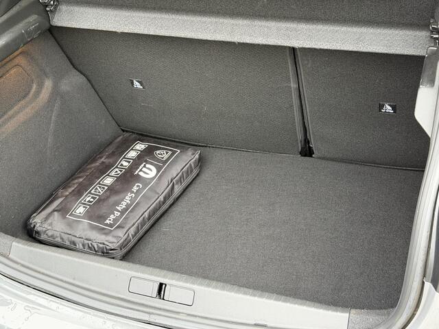 Peugeot 208 Allure 1.2 Hybrid 100PK e-DCS6 Automaat Navigatie, Achteruitrijcamera, Adaptieve Cruise Control, Parkeersensoren, Apple Carplay, Android Auto