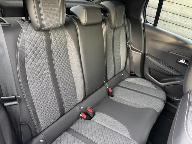 Peugeot 208 Allure 1.2 Hybrid 100PK e-DCS6 Automaat Navigatie, Achteruitrijcamera, Adaptieve Cruise Control, Parkeersensoren, Apple Carplay, Android Auto