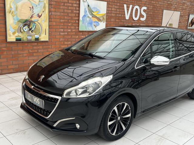 Peugeot 208 PureTech 110 Allure Automaat | Trekhaak | Panoramadak | Carplay | Camera | Automaat |