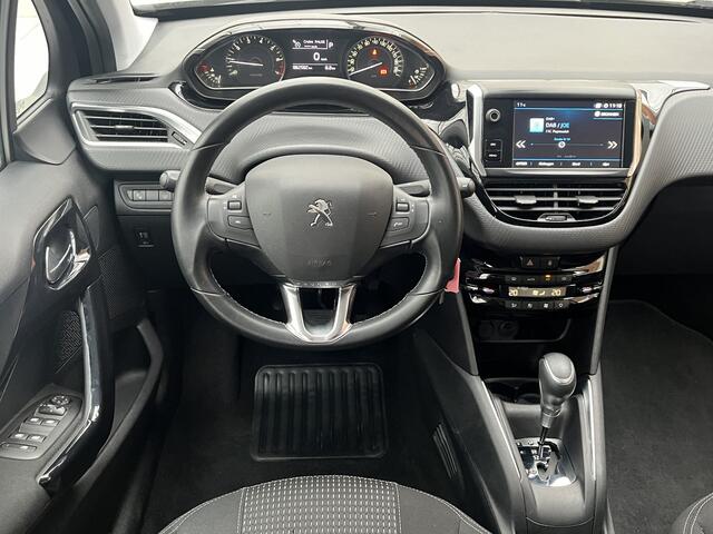 Peugeot 208 PureTech 110 Allure Automaat | Trekhaak | Panoramadak | Carplay | Camera | Automaat |