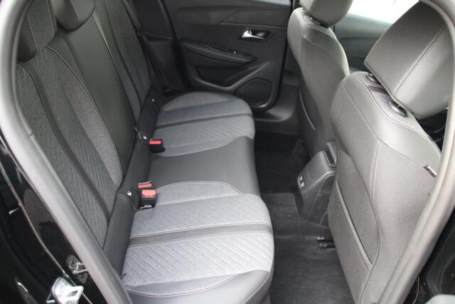 Peugeot 208 1.2 Hybrid 110 e-DCS6 Allure Automaat Airco Navi 360 Camera Carplay Nieuwstaat