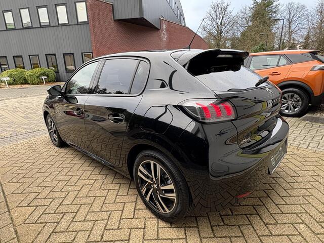 Peugeot 208 1.2 PureTech Allure Automaat, Groot-Navigatie, Digitaal Dashboard, Camera 360, 1/2 Leder
