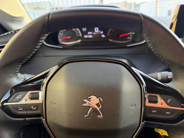 Peugeot 208 1.2 PureTech Blue Active * Navi * Climatronic * Led *