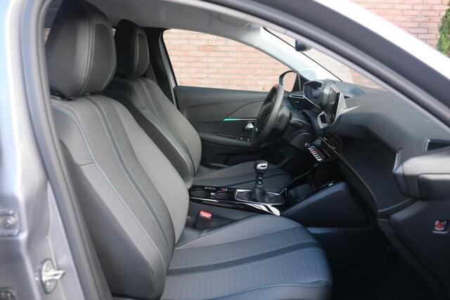 Peugeot 208 1.2 PureTech 100pk Allure Pack | App Connect | Climate | Adaptive Cruise | Keyless | Camera | PDC