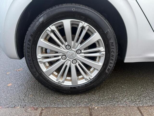 Peugeot 208 1.2 Pure Tech Allure*automaat*Lichtmetaal*ecc*cruisecontrol*NAP*