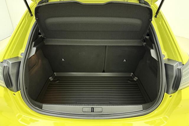 Peugeot 208 1.2 PureTech 100 GT | Apple carplay/Android auto | Achteruitrijcamera + frontcamera | Navigatie | Panoramadak | Stoelverwarming | Keyless entry+start |