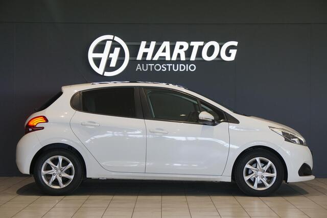 Peugeot 208 1.2 PureTech Allure + PANORAMA