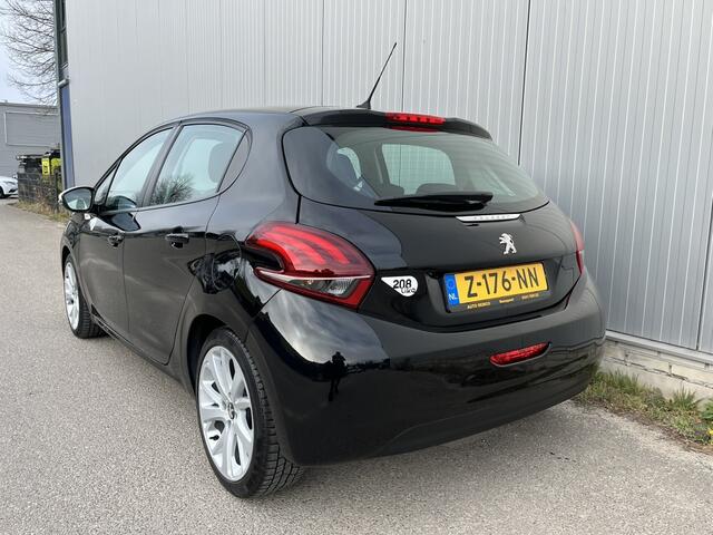 Peugeot 208 1.2 Like, lage km.stand, Carplay/Android, nieuwstaat