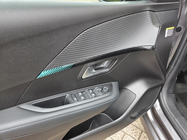 Peugeot 208 100 PK Allure | Verwarmde voorstoelen | Navigatie | LED lampen