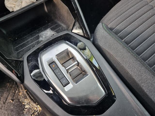 Peugeot 208 Hybrid e-DCS6 Allure