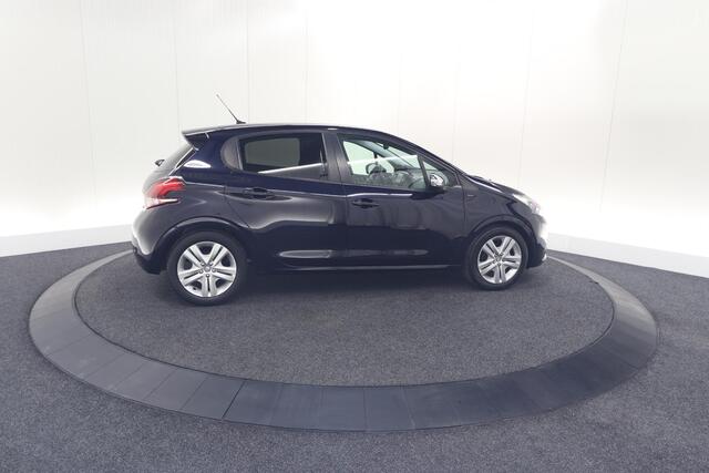 Peugeot 208 PureTech 82 Signature | Apple Carplay | Parkeersensoren | Navigatie | Airco