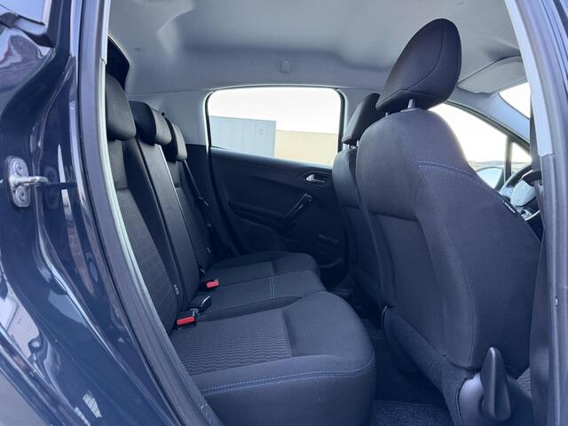 Peugeot 208 1.2 PureTech Signature Navi,Airco,Cruise,PDC,N.A.P,Dealer Onderhouden,APK tot 04-2026