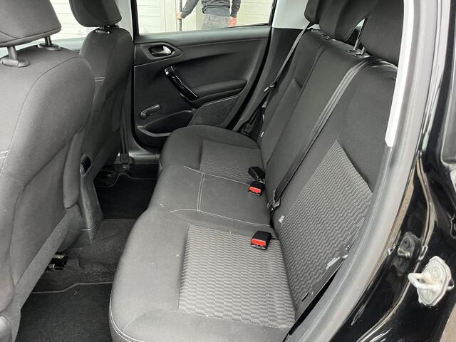 Peugeot 208 1.2 PureTech Blue Lion