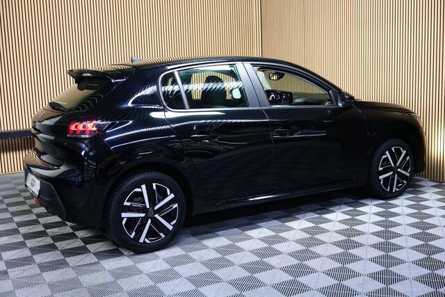 Peugeot 208 1.2 PureTech Allure AUT 1eEIGNR! CARPLAY DAB STOELVW PDC '20