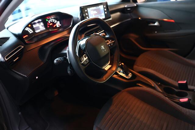 Peugeot 208 1.2 PureTech Allure AUT 1eEIGNR! CARPLAY DAB STOELVW PDC '20