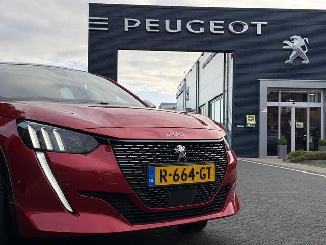 Peugeot 208 GT Pack 1.2 PureTech 100PK EAT8 Automaat Navigatie, Achteruitrijcamera, Keyless, Panoramadak, Parkeersensoren