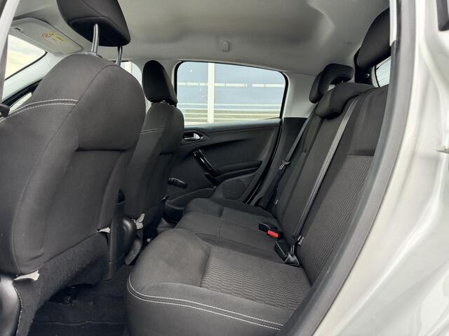 Peugeot 208 1.2 PureTech Blue Lion Navi,Airco,Cruise,PDC,Distributie riem v.v. in 2025,Apple Carplay,Weinig KM,N.A.P,APK tot 09-2026