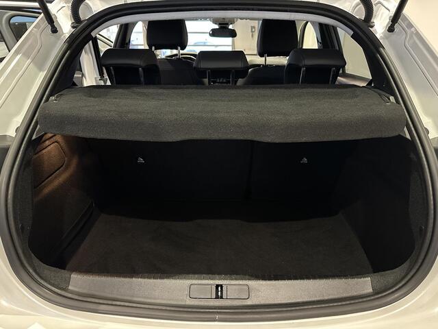 Peugeot 208 Allure 1.2 Turbo 100pk | 3D i-COCKPIT® | PARELMOER! | EXTRA GETINTE RAMEN | APPLE CARPLAY / ANDROID AUTO | CLIMA | CRUISE CONTROL |