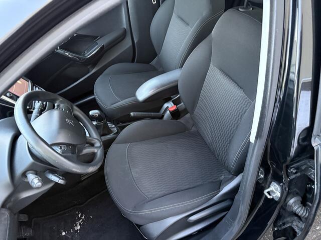 Peugeot 208 1.2 PureTech Active / NAVI / AIRCO / CRUISE / 139dkm! NAP!