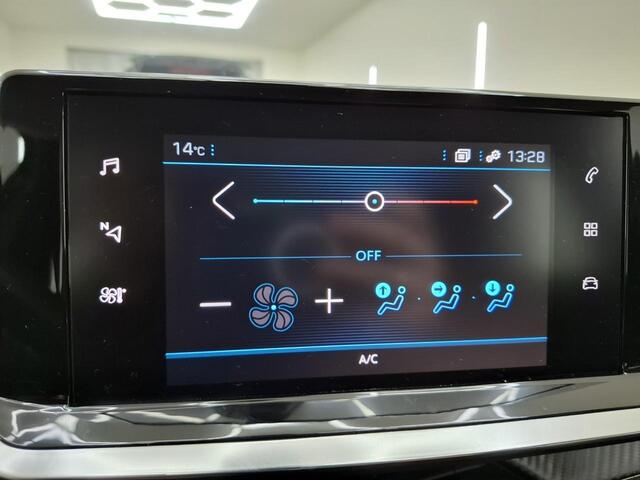 Peugeot 208 1.2 PureTech Blue Lease Active Airco Cruise Control Carplay Navigatie Parkeersensoren Achter