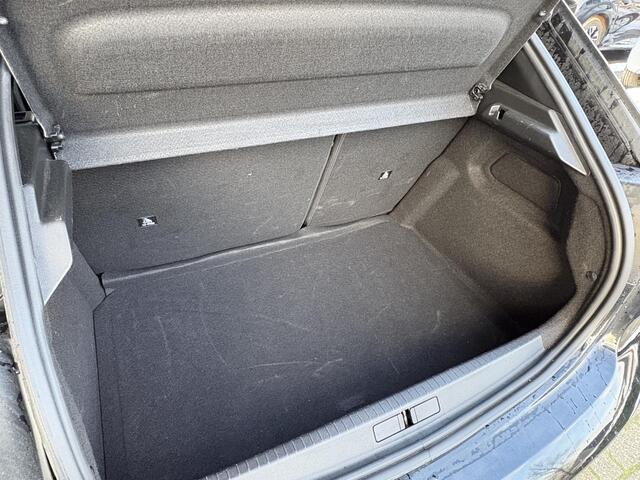 Peugeot 208 1.2 T 100pk Allure | Nieuw model | Parkeersensoren | Apple Carplay/Android Auto | Lichtmetalen velgen | Climate | Cruise