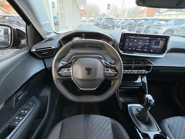 Peugeot 208 1.2 T 100pk Allure | Nieuw model | Parkeersensoren | Apple Carplay/Android Auto | Lichtmetalen velgen | Climate | Cruise