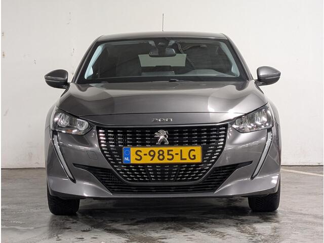 Peugeot 208 Allure 1.2 Turbo 100pk | NAVI | CAMERA | STOELVERW. | EXTRA GETINTE RUITEN | CLIMA | CRUISE CONTROL | DRAADLOZE TELEFOONLADER