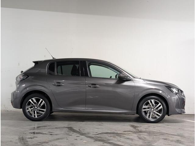 Peugeot 208 Allure 1.2 Turbo 100pk | NAVI | CAMERA | STOELVERW. | EXTRA GETINTE RUITEN | CLIMA | CRUISE CONTROL | DRAADLOZE TELEFOONLADER