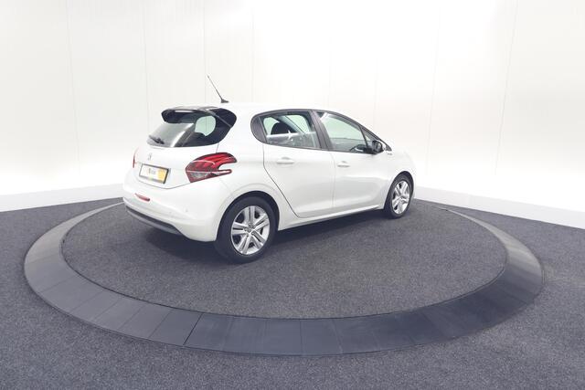 Peugeot 208 PureTech 82 Signature | Parkeersensoren | Apple CarPlay | Navigatie | Airco
