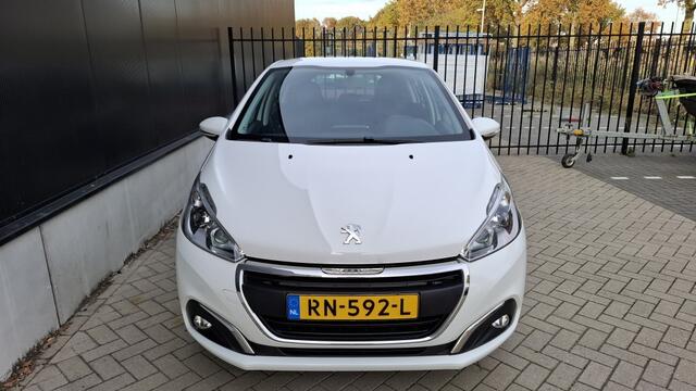 Peugeot 208 1.2 PT. Blue Lion NAP NAVI PDC CarPlay Cruise