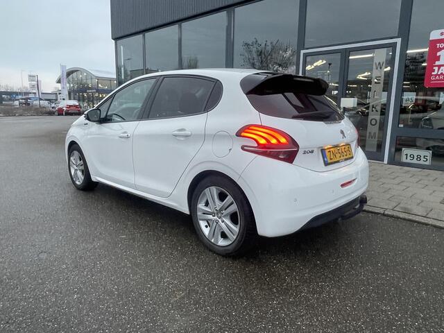 Peugeot 208 1.2 PureTech Signature