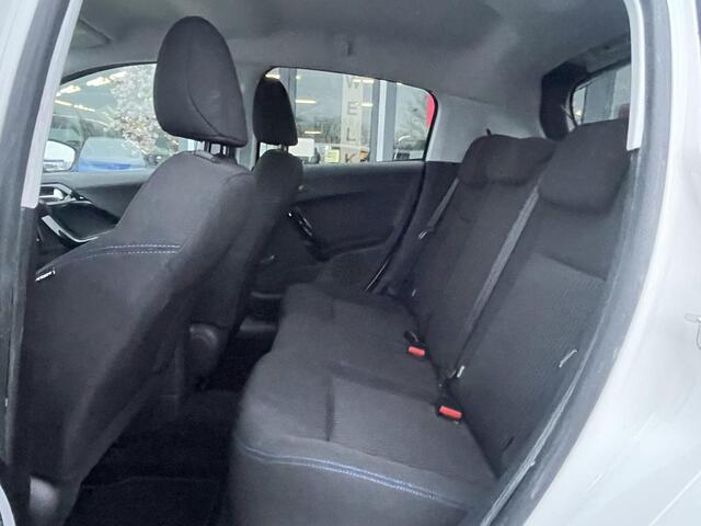 Peugeot 208 1.2 PureTech Signature