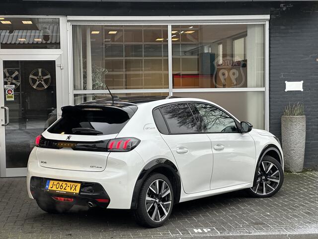 Peugeot 208 1.2 PureTech GT-Line CLIMA / CRUISE / PANO / 3D / AUTO / CAMERA