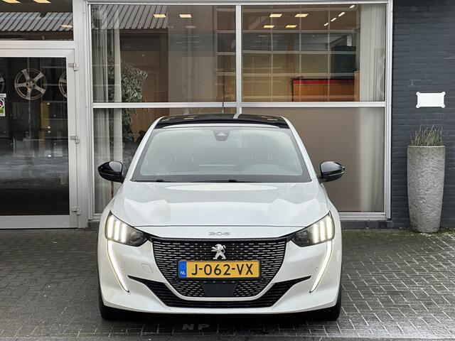 Peugeot 208 1.2 PureTech GT-Line CLIMA / CRUISE / PANO / 3D / AUTO / CAMERA