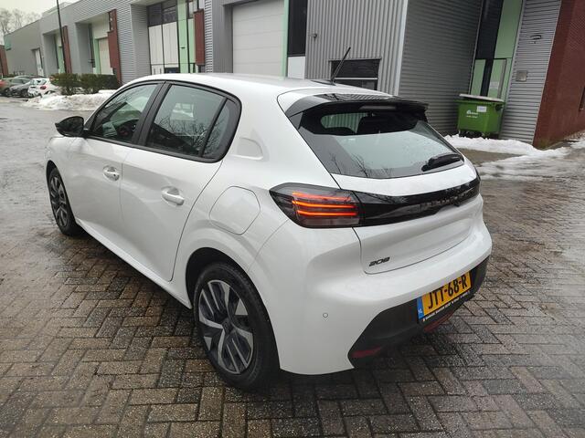 Peugeot 208 1.2 PureTech 100 Active Led Navi-Carplay Cruise-Control DAB